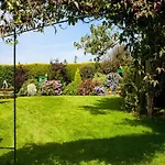 Newtown Farm 4*