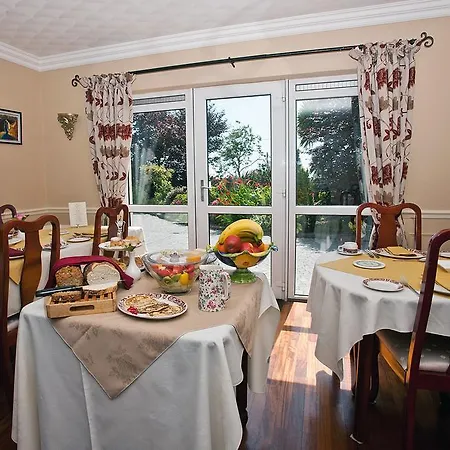 בית הארחה Newtown Farm 4*