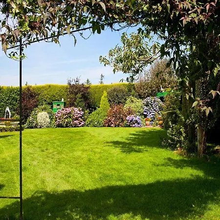 Newtown Farm 4*
