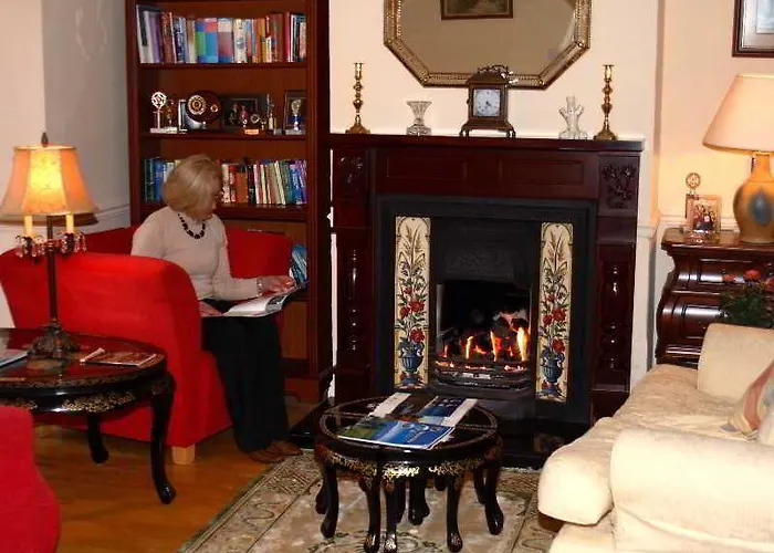 Newtown Farm Guest house 4*